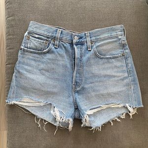LEVI’S 501 SHORTS